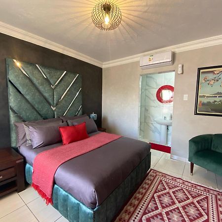 Suite Boutique Lodge Pretoria-Noord エクステリア 写真